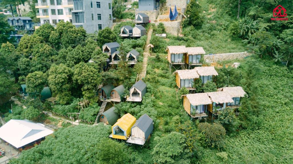 Khuôn viên rộng 10.000m2 của 90s Homestay